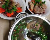 Hình bước làm 2 của món Nui lứt nấu khoanh giò