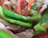 Foto del paso 4 de la receta: Lomo Saltado Peruano