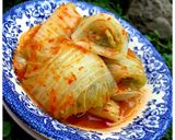 Foto langkah ke 6 dari resep Sawi Gulung Aci Kuah Pedas.