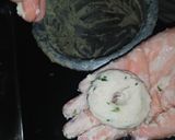 A picture of step 3 of Mendu vada.