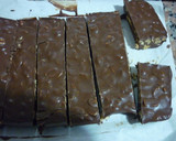 Foto del paso 2 de la receta: Barras maní con chocolate caseras tipo shot o block