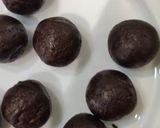 चोको बिस्कुट बॉल्स (Choco biscuit balls recipe in hindi) रेसिपी चरण 3 फोटो