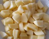 Foto del paso 1 de la receta: Ensalada de patatas con encurtidos