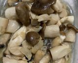Hình bước làm 1 của món Cháo Bí Đỏ Nấm Chay