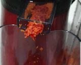 Foto langkah ke 3 dari resep Homemade Cold Pressed Red Juice.