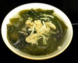 Hình bước làm 3 của món Canh rong biển tép khô nấm kim châm