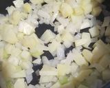 Foto del paso 1 de la receta: Sopa crema de apio y manzana