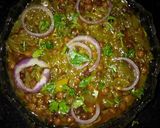 A picture of step 7 of Chana Ghughni.