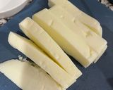 A picture of step 4 of Fried Milk.