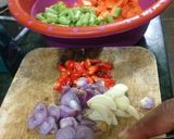 Foto langkah ke 2 dari resep Tumis veggie (buncis wortel).