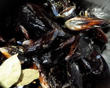 Foto del paso 1 de la receta: Mejillones con tomate 🍅🍅