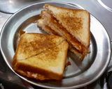 A picture of step 4 of Bread masala toast.