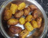 A picture of step 7 of Arrowroot potato bites.