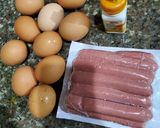 A picture of step 1 of Egg sausage Cups.