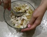 Фото кроку 3 до Кабачковые чебуреки с мясом.