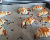 Foto del paso 4 de la receta: Cruasanes de hojaldre con chocolate