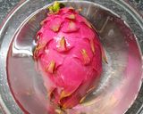 A picture of step 1 of Dragon fruit juice.