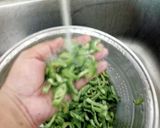 A picture of step 2 of Pyaaz Karele.