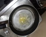 A picture of step 2 of Butter fry maggi with veggies.
