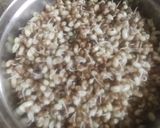 A picture of step 1 of Moth beans usal.
