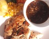 Foto langkah ke 5 dari resep Grilled Chicken Steak with Blackpepper Sauce.