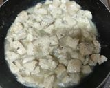 A picture of step 1 of Chicken fajita pasta.
