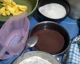 Foto langkah ke 3 dari resep Devil Food Cake.