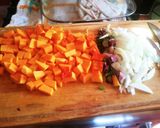 Foto del paso 2 de la receta: Churrascos con arroz salteados con verduras de todo tipo