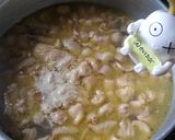 Foto langkah ke 2 dari resep Tumis Kulit Singkong dengan Kulit Ayam.