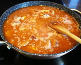 Foto del paso 8 de la receta: Garbanzos en salsa de tomate con pollo y butifarra a la barbacoa