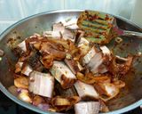 A picture of step 3 of Spicy Roasted Pork And Onion.