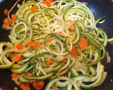 Foto del paso 3 de la receta: Espaguetis de calabacín a la marinera