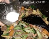 Foto langkah ke 9 dari resep Cap Cay Goreng.