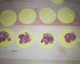 Foto del passaggio 6 della ricetta Pasta ripiena di cotechino al lambrusco su crema di lenticchie