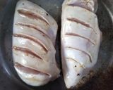 รูปขั้นตอนการทำที่ 2 ของ อกไก่ซอสเทริยากิ ขิงซอย