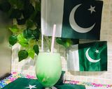 A picture of step 4 of Green ice cream shake.