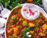 हरे बैंगन आलू की मसाला करी सब्ज़ी (Hare baingan aloo ki masala curry sabzi recipe in Hindi) रेसिपी चरण 15 फोटो