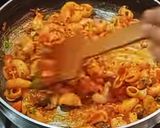 A picture of step 5 of Masala macaroni.