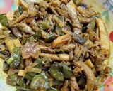 নতুন সিম দিয়ে কাইক্কা মাছ ভুনা রেসিপির ধাপ 5 ছবি
