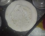 A picture of step 2 of Onion paratha with butter.