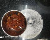 राजस्थानी स्टफ दाल -बाटी(बिना ओवन और बाटी कूकर के)साथ लहसुन चटनी रेसिपी चरण 13 फोटो