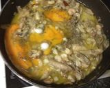 Foto del paso 5 de la receta: Revuelto de setas de cardo y colmenillas con especias y trufa