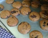 Foto langkah ke 5 dari resep Cookies Monster Chewy dark cokelat.