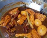 Foto langkah ke 3 dari resep Semur Iga Sapi, telur dan tahu.