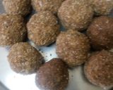 A picture of step 5 of Cornflakes ladoo.