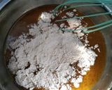 Foto langkah ke 5 dari resep Bolu sakura tanpa telur tanpa mixer.
