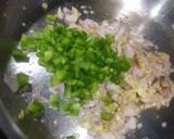 A picture of step 3 of Buttery bhaji bun.