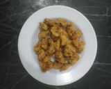 Foto langkah ke 3 dari resep Tempe Karage Sambel Daun Jeruk.