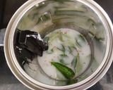 A picture of step 2 of Masala neer mor.