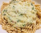 Tejszínes-krémsajtos cukkini szalonnás alappal recept fázis 4 fotója